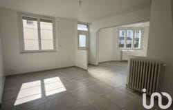 Changé, Pays de la Loire 72560