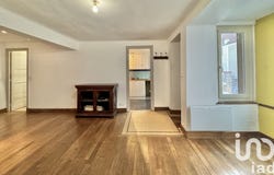 Arcy-sur-Cure, Bourgogne-Franche-Comté 89270