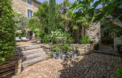 Cabrières-d'Avignon, Provence-Alpes-Côte-d'Azur 84220