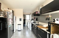 Décines-Charpieu, Auvergne-Rhône-Alpes 69150