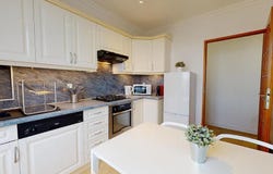 Rue Frédéric Mistral, Villeurbanne, Auvergne-Rhône-Alpes 69100