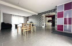 Joigny, Burgundy 89300