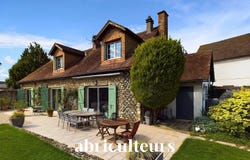 18 Rue Guy de la Vasselais, Auneau-Bleury-Saint-Symphorien, Centre-Val de Loire 28700