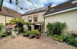 Parce-Sur-Sarthe, Pays de la Loire 72300