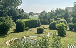 ENTRAIGUES-SUR-LA-SORGUE, Provence-Alpes-Côte d'Azur 84320