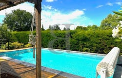 Lagnes, Provence-Alpes-Côte d'Azur 84800