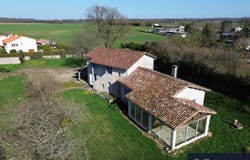 Saint-Gaudent, Poitou-Charentes 86400
