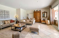 Salon-de-Provence, Provence-Alpes-Côte-d'Azur 13300