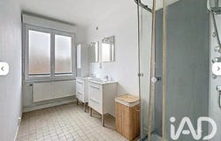 Oullins, Auvergne-Rhône-Alpes 69600