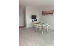 Rue du Parc, Bron, Auvergne-Rhône-Alpes 69500