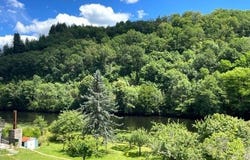 ENTRAYGUES SUR TRUYERE, Midi-Pyrénées 12140