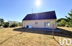 Ménil, Pays de la Loire 53200