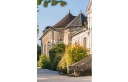 Joigny, Burgundy 89300