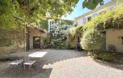 Camaret-sur-Aigues, Provence-Alpes-Côte-d'Azur 84850