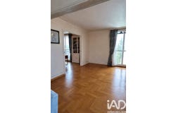 Bourges, Centre-Val de Loire 18000