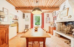 La Tour-d'Aigues, Provence-Alpes-Côte d'Azur 84850