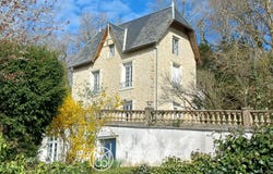 Civray, Poitou-Charentes 86400