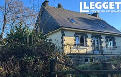 Rostrenen, Brittany 22110