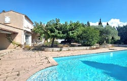 CAROMB, Provence-Alpes-Côte d'Azur 84330