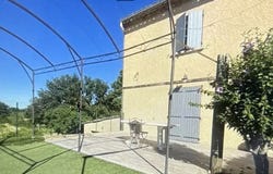 VACQUEYRAS, Provence-Alpes-Côte d'Azur 84190