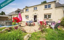 Le Cloitre-Saint-Thegonnec, Bretagne 29410
