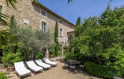 Cabrières-d'Avignon, Provence-Alpes-Côte-d'Azur 84220