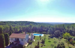 Nîmes, Languedoc-Roussillon 30000
