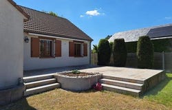 Neuville-Aux-Bois, Centre 45170