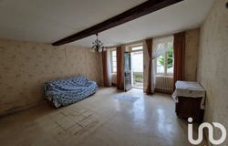 Cruzy-le-Châtel, Bourgogne-Franche-Comté 89740