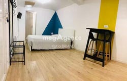 Laval, Pays de la Loire 53000