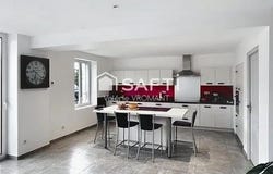 Luzille, Centre 37150