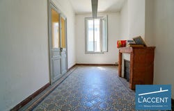 Nîmes, Languedoc-Roussillon 30000