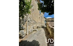 Lussan, Occitanie 30580