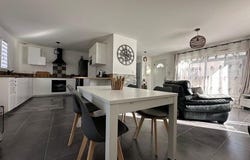 Nans-Les-Pins, Provence-Alpes-Côte d'Azur 83860