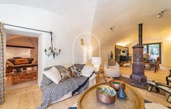 Fons-sur-Lussan, Languedoc-Roussillon 30580