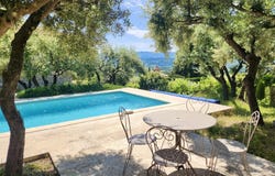 Saint-Saturnin-lès-Apt, Provence-Alpes-Côte-d'Azur 84490