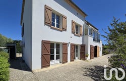 Rognonas, Provence-Alpes-Côte d'Azur 13870