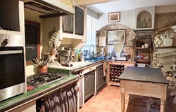 Uzès, Languedoc-Roussillon 30700
