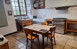 Civray, Poitou-Charentes 86400