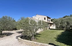Le Barroux, Vaucluse 84330