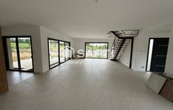 Juigne-Sur-Loire, Pays de la Loire 49610