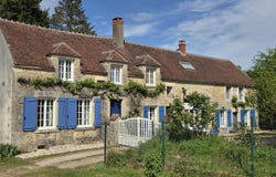 Menou, Burgundy 58210