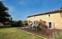 Lezay, Poitou-Charentes 79120