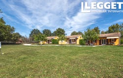 Hautefort, Nouvelle-Aquitaine 24390