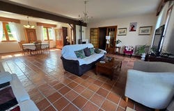 Creuzier-le-Vieux, Auvergne-Rhône-Alpes 03300