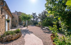 Le Barroux, Provence-Alpes-Côte-d'Azur 84330