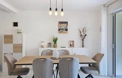 Mardie, Centre 45430