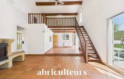 7 Avenue Fernand Julien, Lambesc, Provence-Alpes-Côte d'Azur 13410