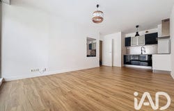 Tours, Centre-Val de Loire 37000