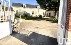 VOUVRAY, Centre-Val de Loire 37210